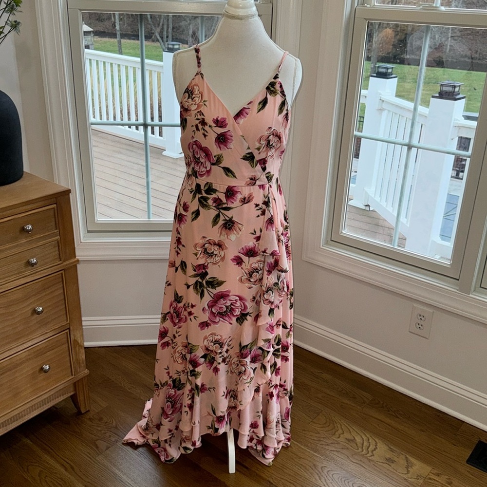 Lulus dress with back zip